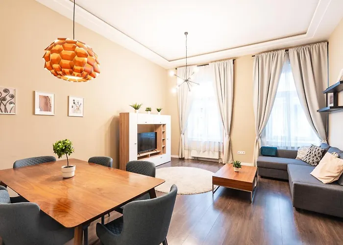 Apartament Spacious Luxury At The Heart Of