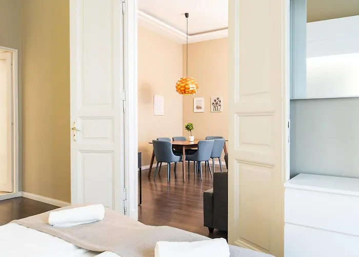 Spacious Luxury At The Heart Of Appartamento Budapest